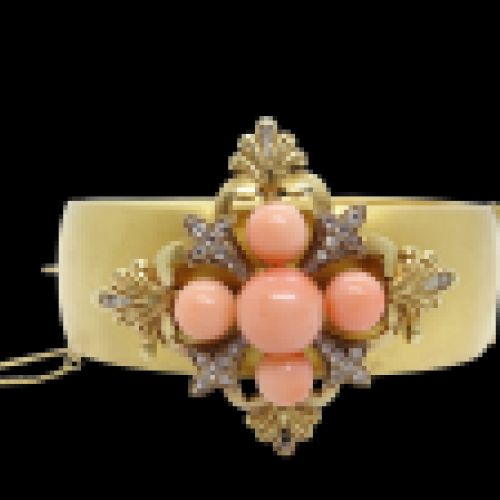 Juego de collar, pendientes y brazalete convertible en broche, s. XIX, II Imperio – oro 18k y coral piel de ángel
