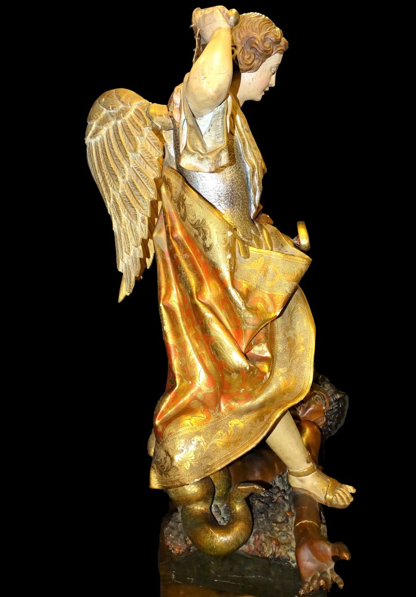 Talla del Arcángel San Miguel venciendo al demonio, fin S.XVII
