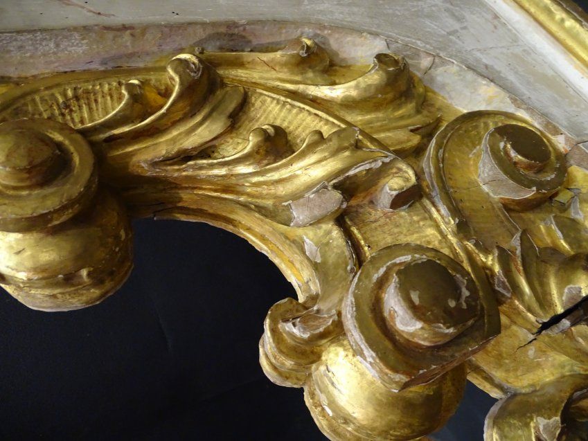 Pareja de volutas barrocas, fragmento de retablo, SXVIII