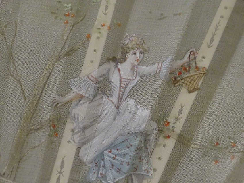 Abanico antiguo francés, nácar y seda, pintado a mano, s
