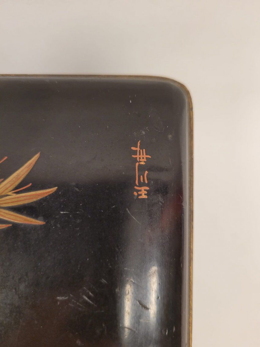 Caja japonesa, lacada y policromada, s