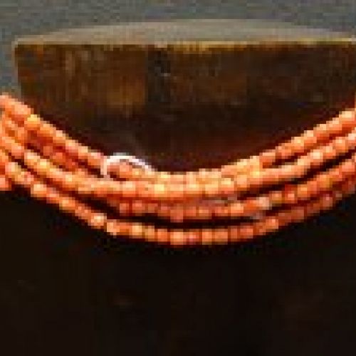 Collar Colonial circa 1800, oro y coral