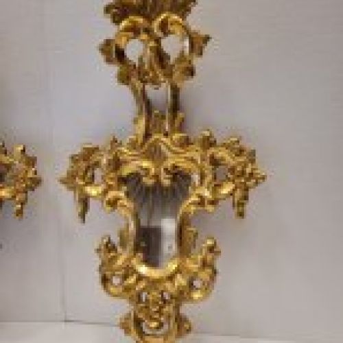 Pareja de pequeñas cornucopias, espejos, madera tallada y dorada con oro fino, S