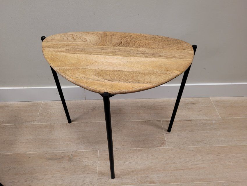 Juego de tres mesas nido, mesas auxiliares, en hierro, madera y mármol, Midcentury   Francia