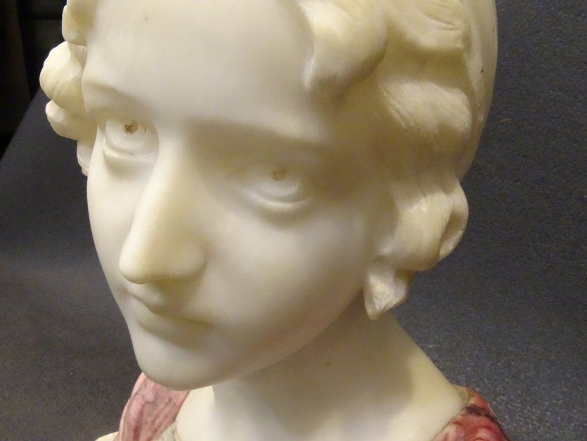 Busto Art Nouveau de alabastro, firmado por Giuseppe Bessi, Italia "Mignon"