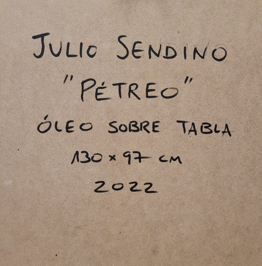 Ó/T “Pétreo” firmado Julio Sendino, 2022