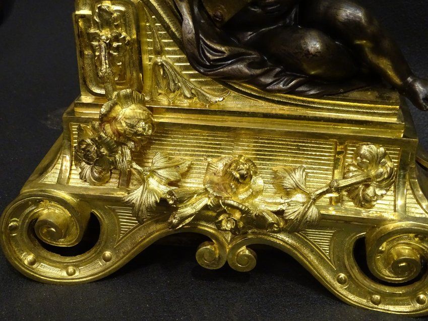 Pareja de morillos franceses con Querubines,  bronce dorado