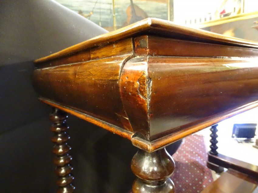 Mesa inglesa William IV, madera de caoba torneada, S.XIX
