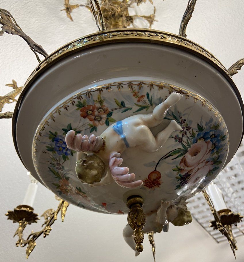 Lámpara en porcelana de Sajonia, latón y bronce, s