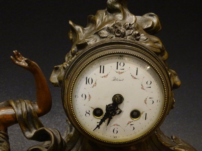 Guarnición de reloj Francés ,París, tres piezas, mármol y bronce, S.XIX