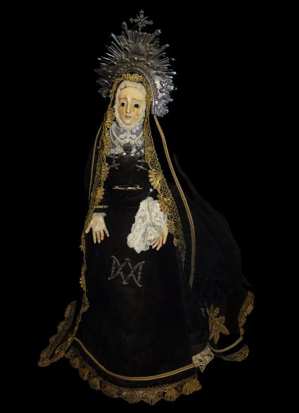 Virgen de las Angustias, obra de candelero o capipota (cap i pota) S.XIX