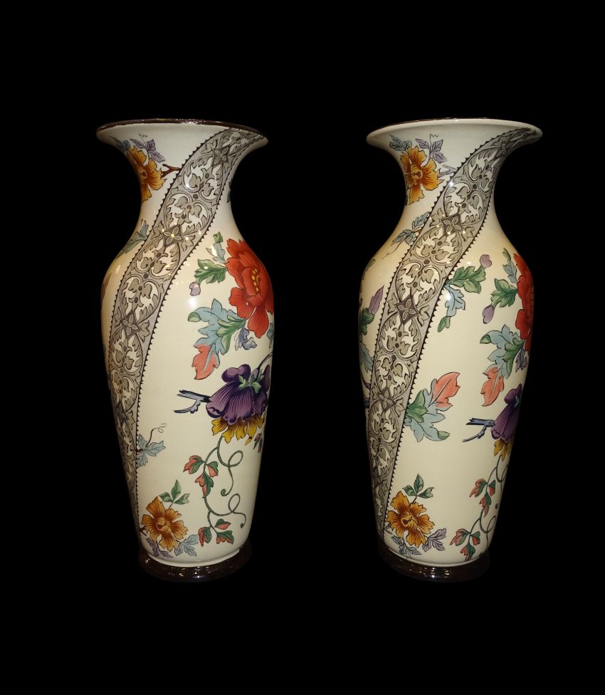 Pareja de Jarrones Gien franceses,  cerámicaS.XIX