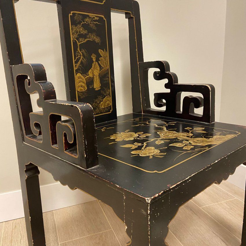 Pareja de sillones chinos, laca y oro, finales del siglo XIX   China