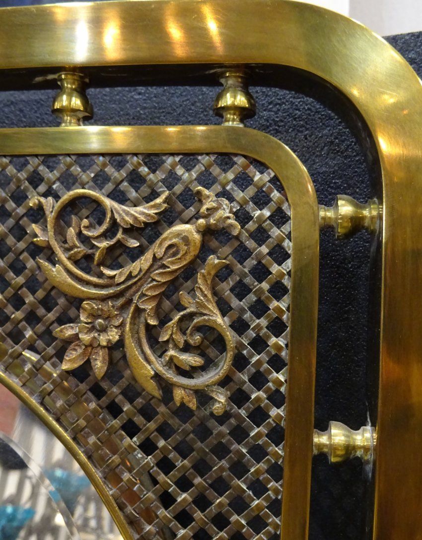 Tocador Art Nouveau en bronce dorado y mármol