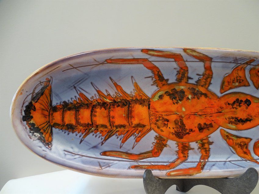 Bandeja ovalada con Langosta, diseño Monique Brunner, cerámica de Vallauris   s