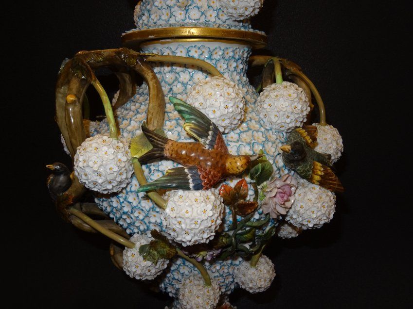 Búcaro en porcelaa Meissen "Snowball", 1774