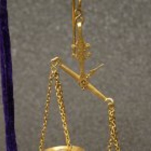 Pendientes antiguos en oro 24k con perlas-  procedentes de la Casa de Alba