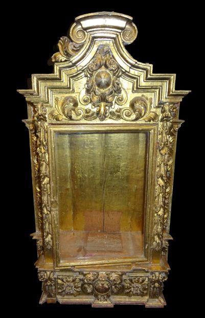 Sagrario u hornacina barroca en oro con puerta de cristal